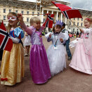 Barn fra Godlia barnehage hadde kledd seg som prinsesser i anledning feiringen (Foto: Lise Åserud / NTB scanpix)